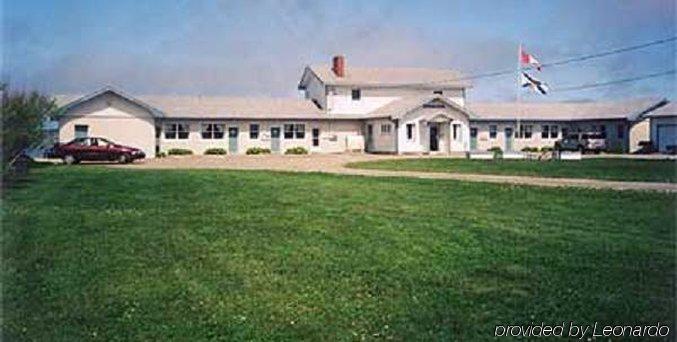Cape View Motel & Cottages Mavilette Exterior photo
